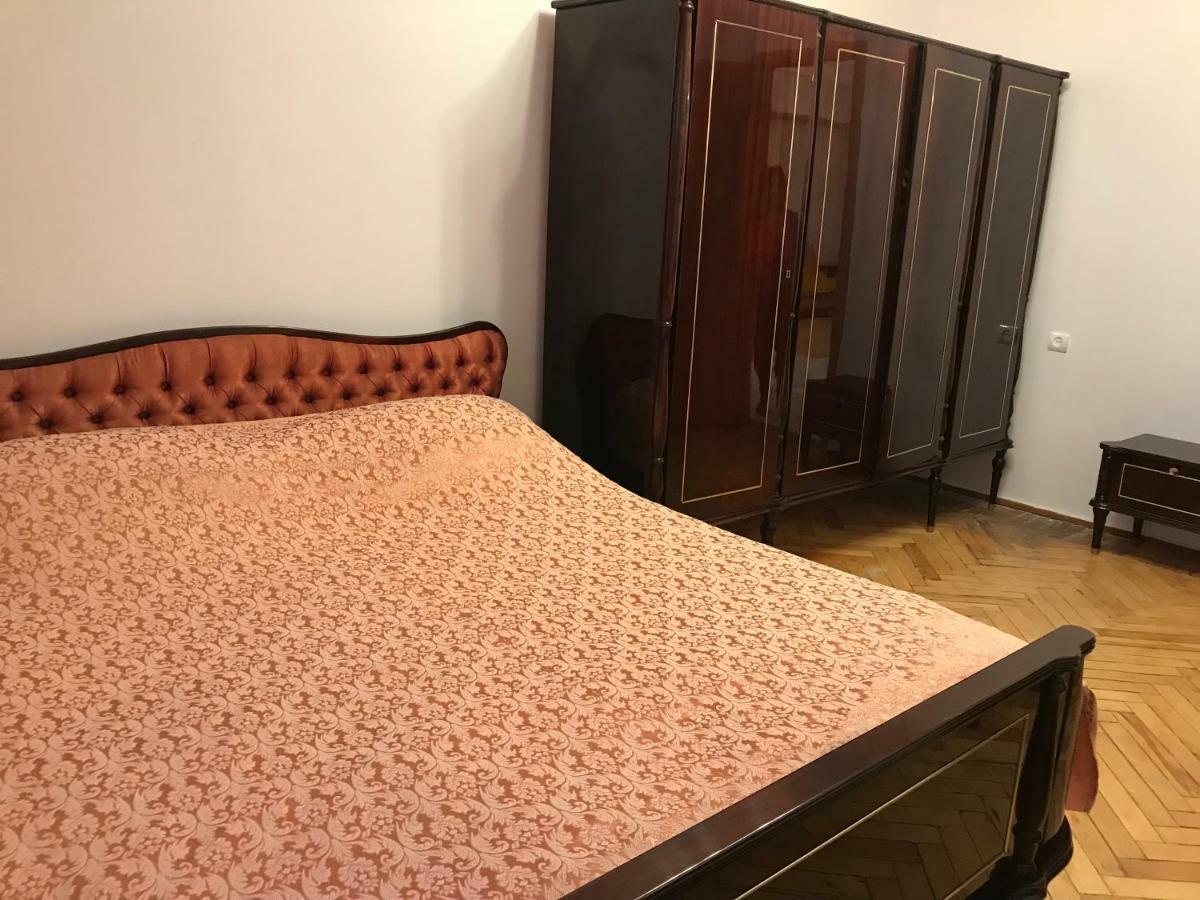 33 Martiros Saryan Street Lejlighed Jerevan Eksteriør billede